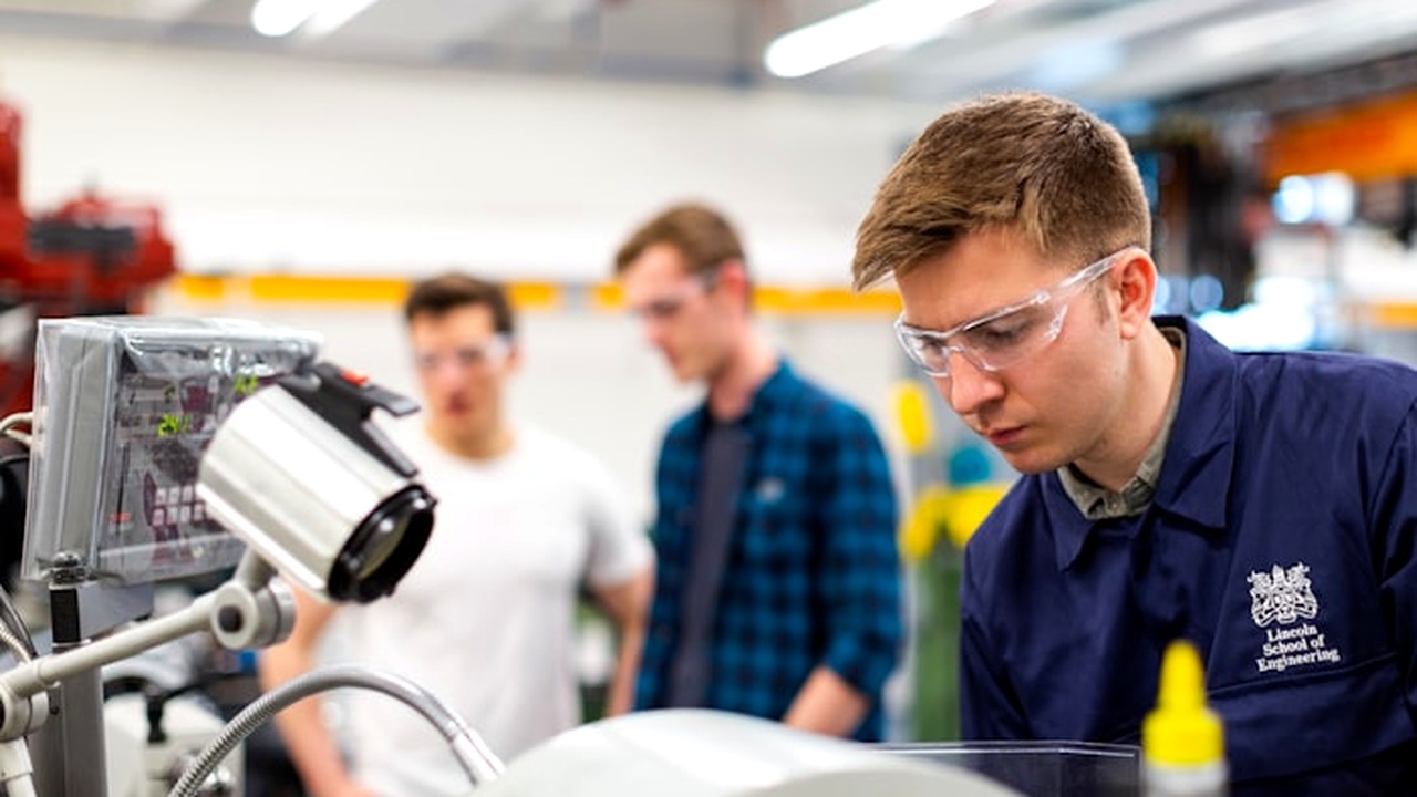 Engineering and physics technology research